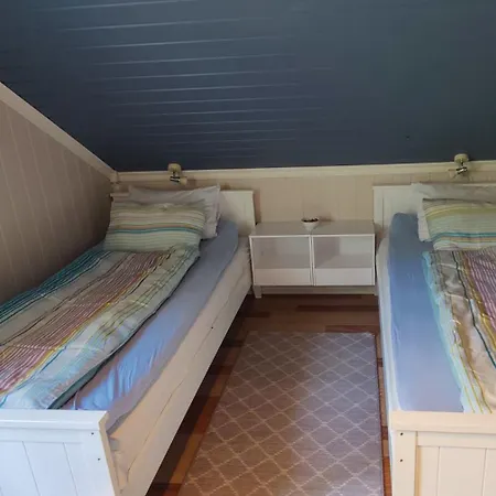 Kamp alanı Oya Husrom-enkeltsenger-kjokken-bad *