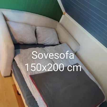 مكان تخييم Oya Husrom-fredelig Sted Naer E6-enkeltsenger