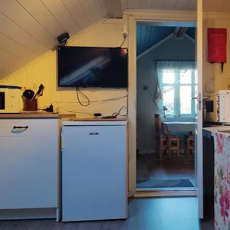 Oya Husrom-enkeltsenger-kjokken-bad *