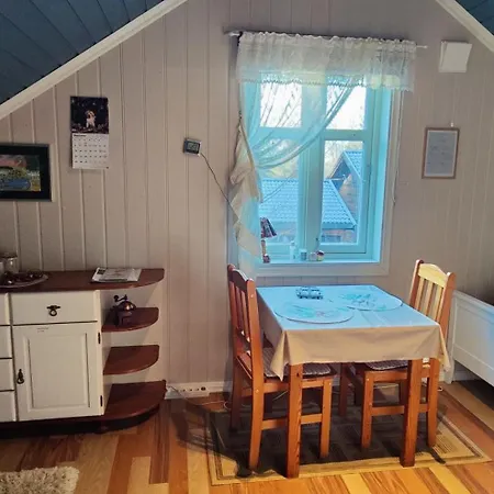 Oya Husrom-enkeltsenger-kjokken-bad مكان تخييم